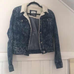 Sherpa collar denim jacket